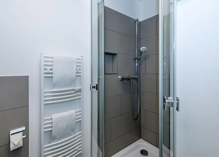 Deichhaeuser Anna Kueste Deichhaeuser Anna Kueste 6-12 *